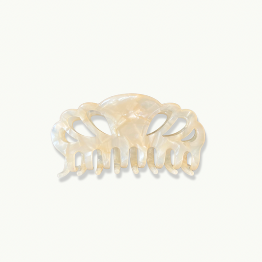 SHELL CLIP IN PEARL